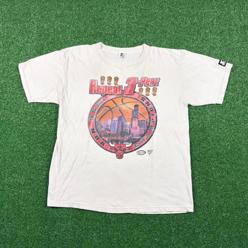 Vintage 90s Starter Chicago Bulls Repeat 3-Peat Championship white t shirt